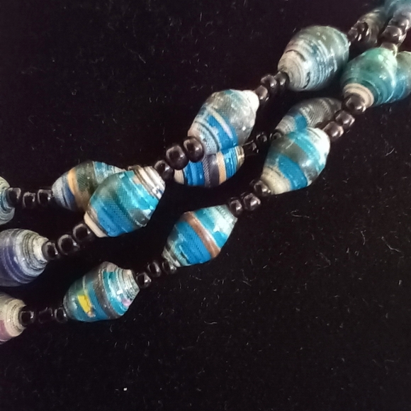 Elegant Blue Beaded Necklace Made In Uganda Ethnic Inspired - Picture 3 of 6